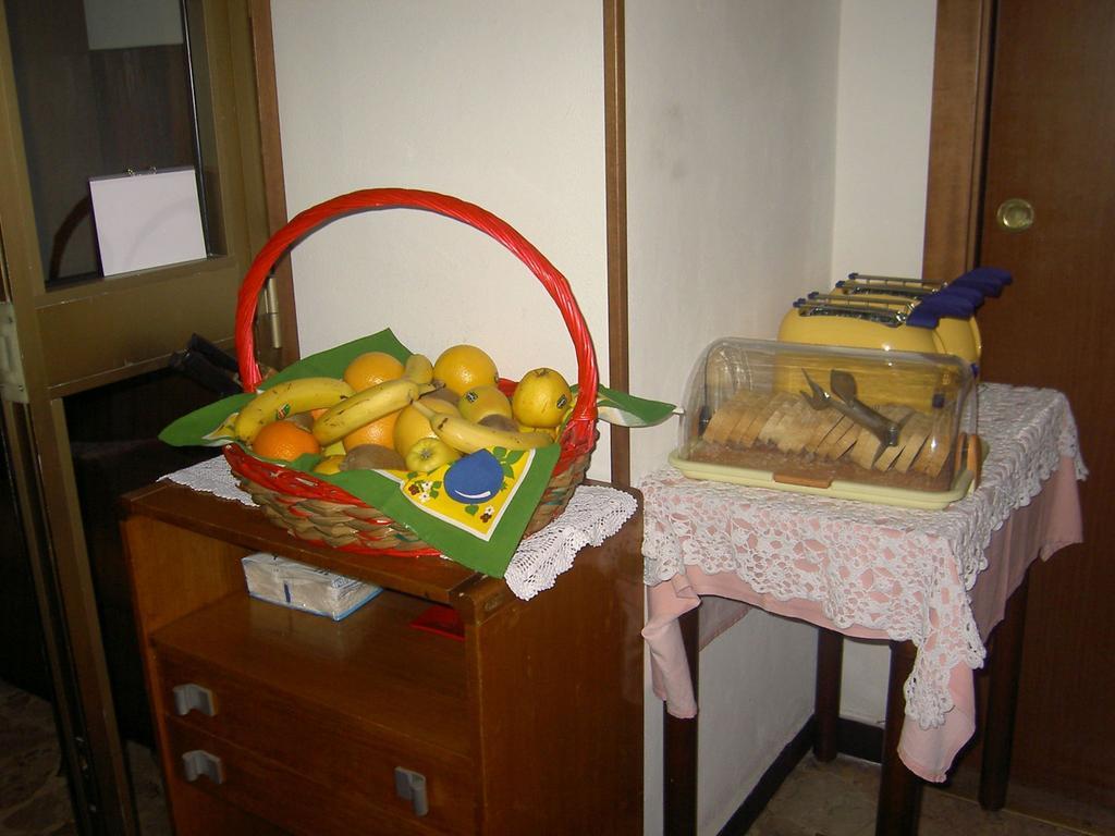 Albergo Kristina بورديغيرا المظهر الخارجي الصورة