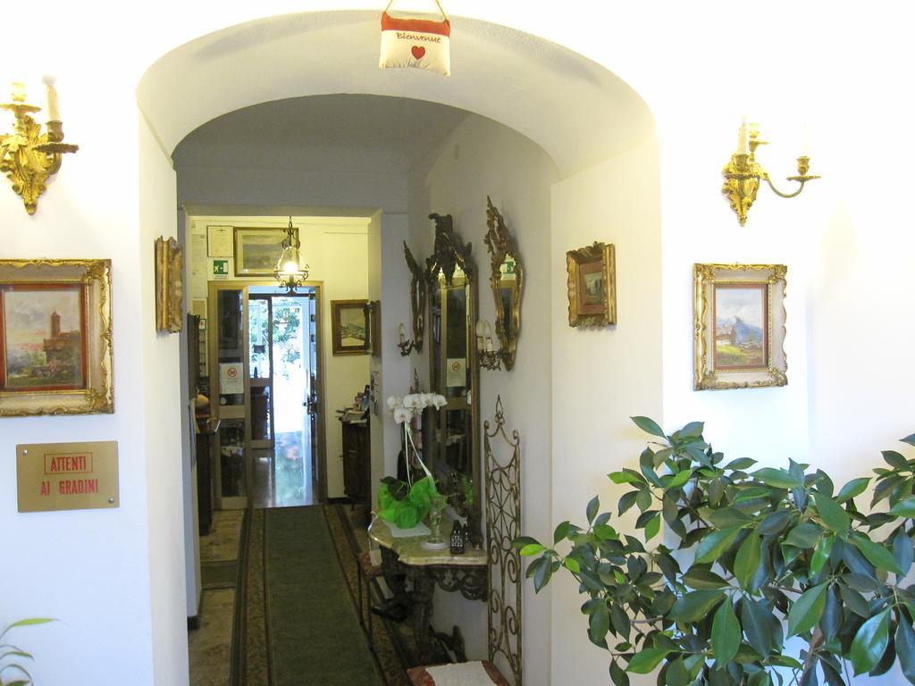 Albergo Kristina بورديغيرا المظهر الخارجي الصورة